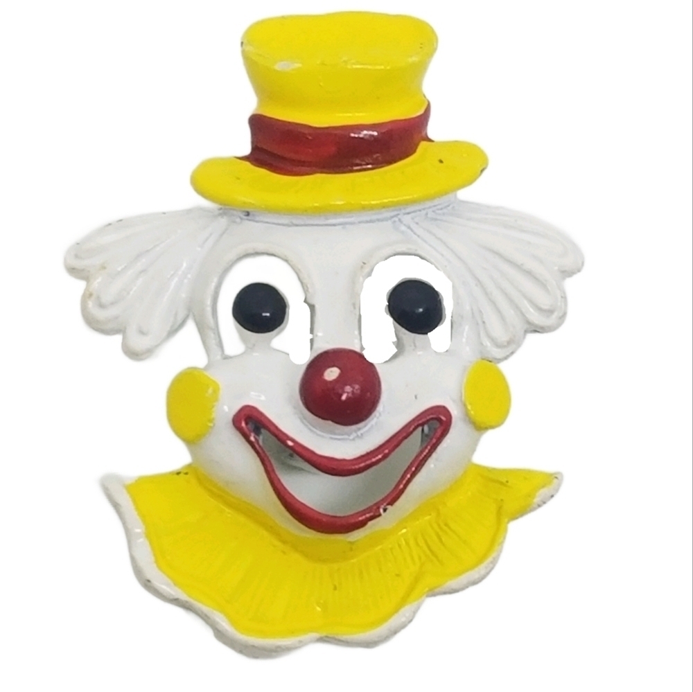 GERRYS VINTAGE WHIMSICAL CLOWN BROOCH